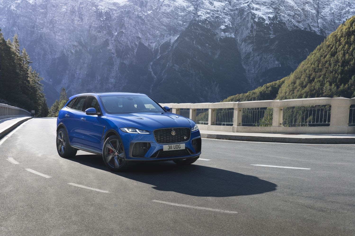 Jaguar FPace technical specifications and fuel economy